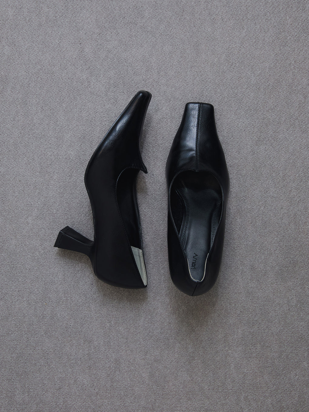 HEART CUT SQUARE TOE PUMPS