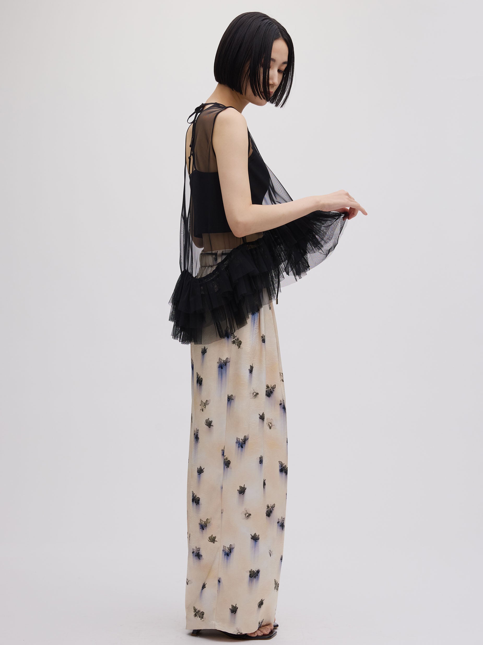 BLACK TULLE HEM RAFFLE TOP