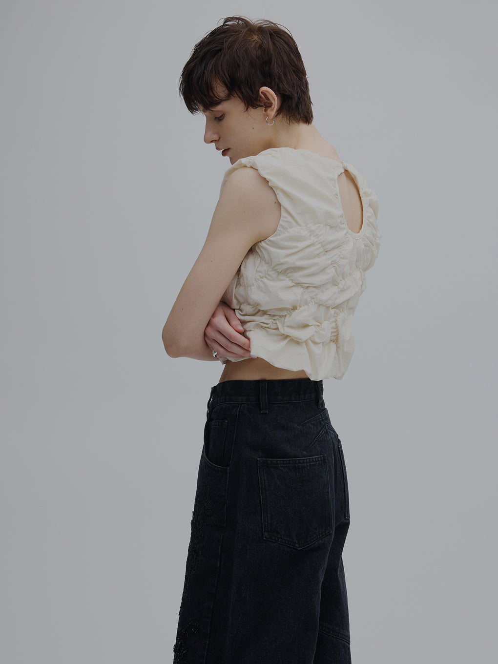 BUMPY GATHER BACK OPEN TOP