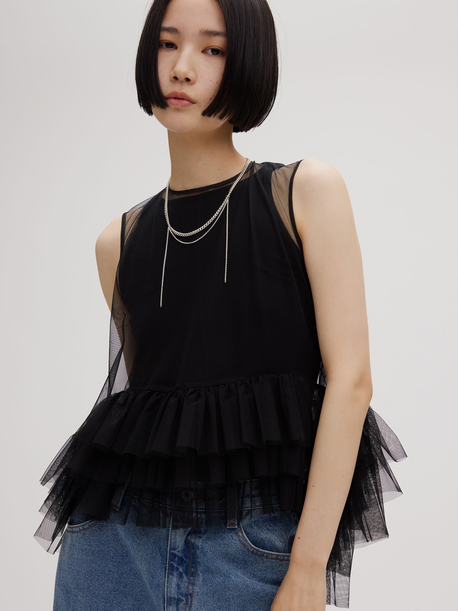BLACK TULLE HEM RAFFLE TOP