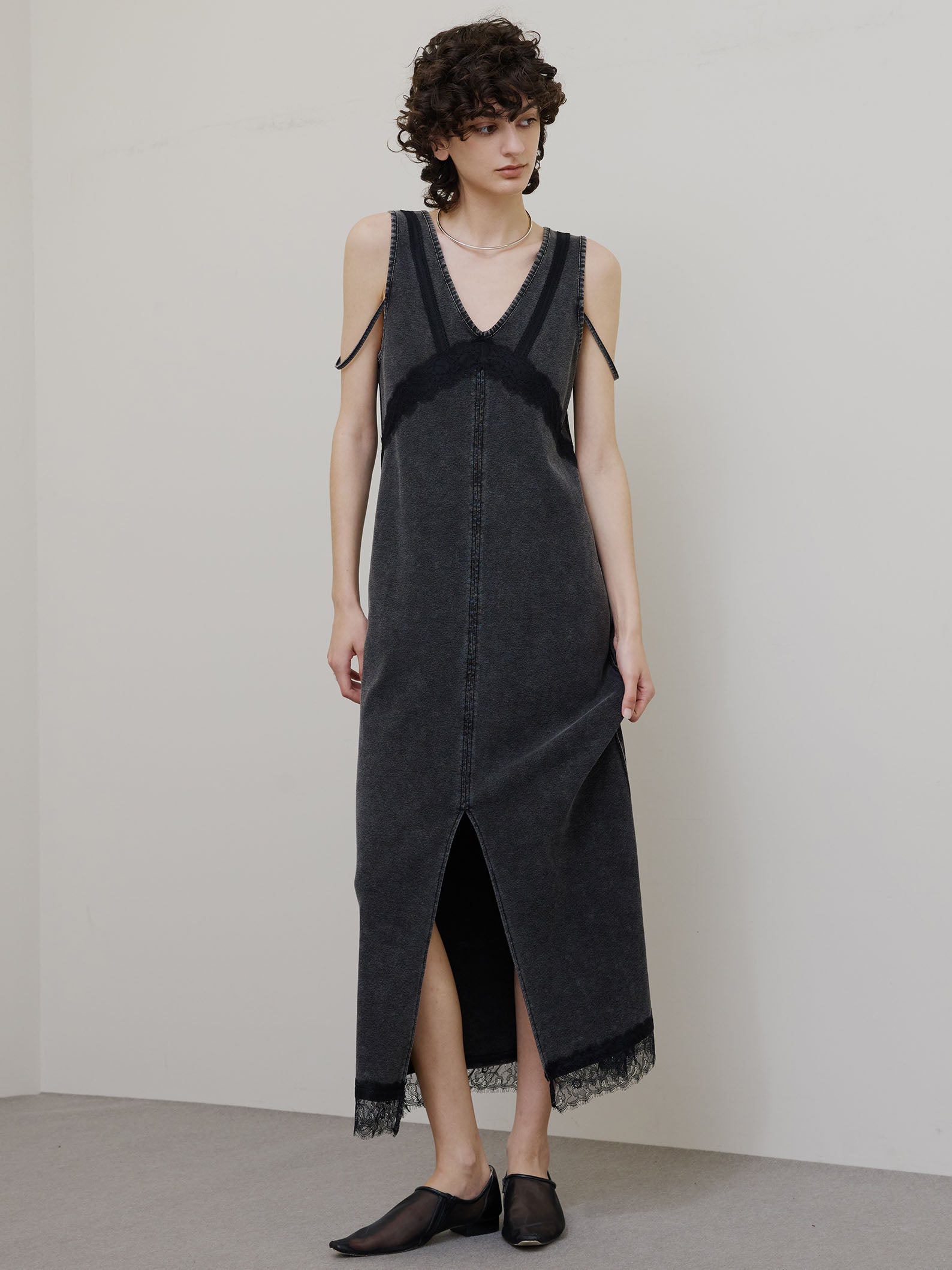 MEDI 2WAY DENIM LIKE LACE DOCKING DRESS