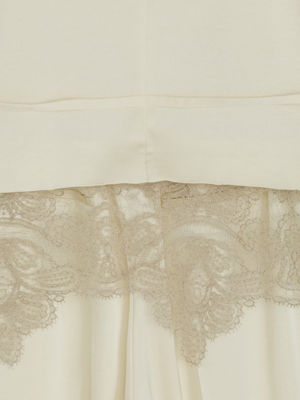 MEDI VINTAGE SATIN LACE SWITCH SET UP