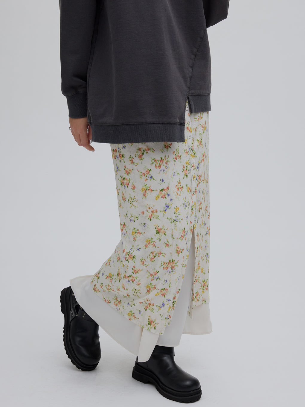 STRAIGHT SKIRT WITH SHEER RIB WAISTCLOTH