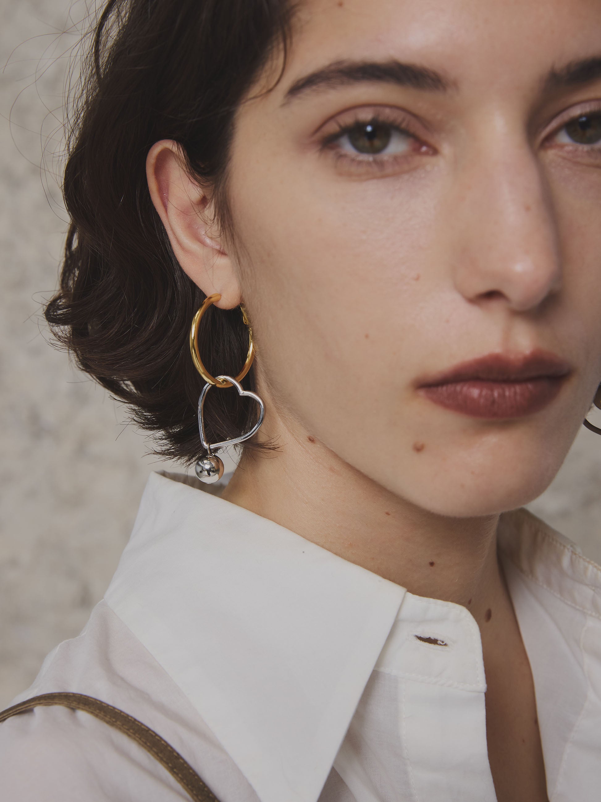 Bijou R.I Asymmetry Heart Hoop Pierce