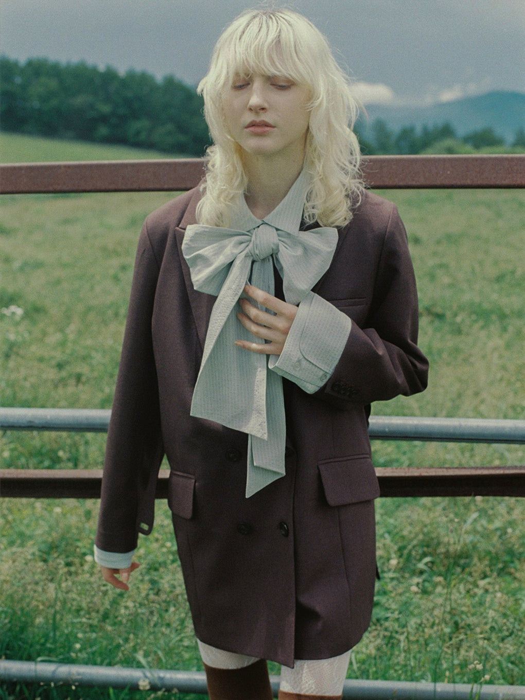 UND UNEVENNESS TIE BLOUSE