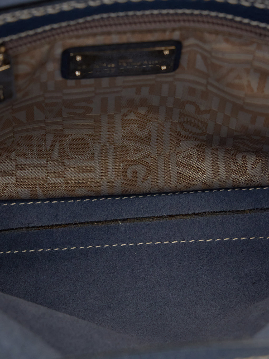 SalvatoreFerragamo レザーワンショルダーバッグ