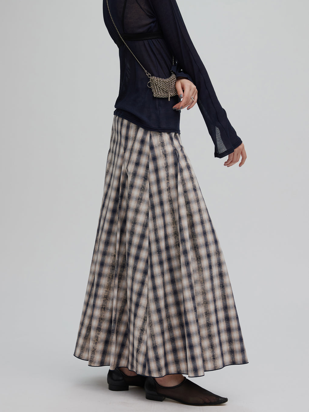 UNEVEN CHECK SPIRAL SKIRT