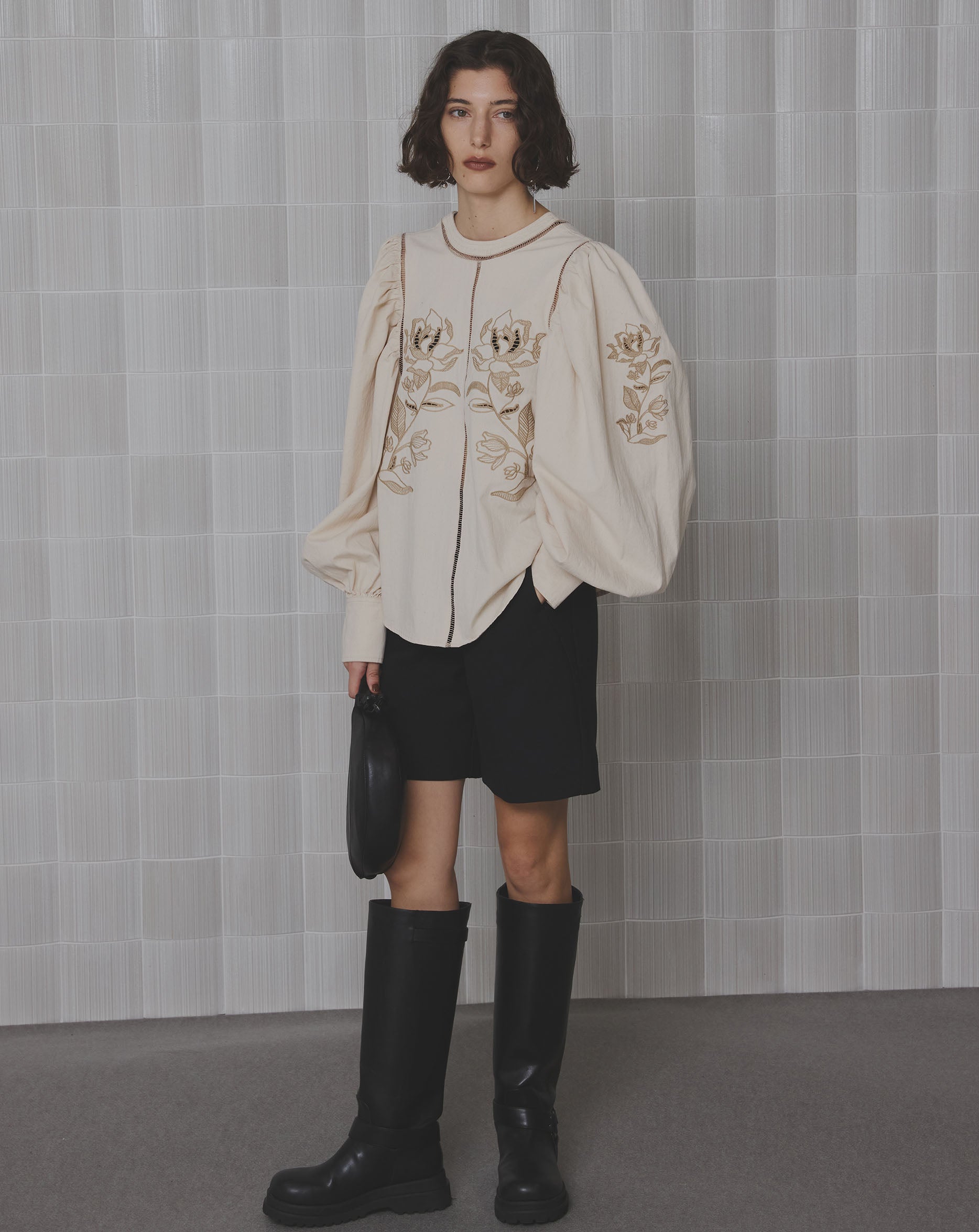 PUFF EMBROIDARY LACE BLOUSE
