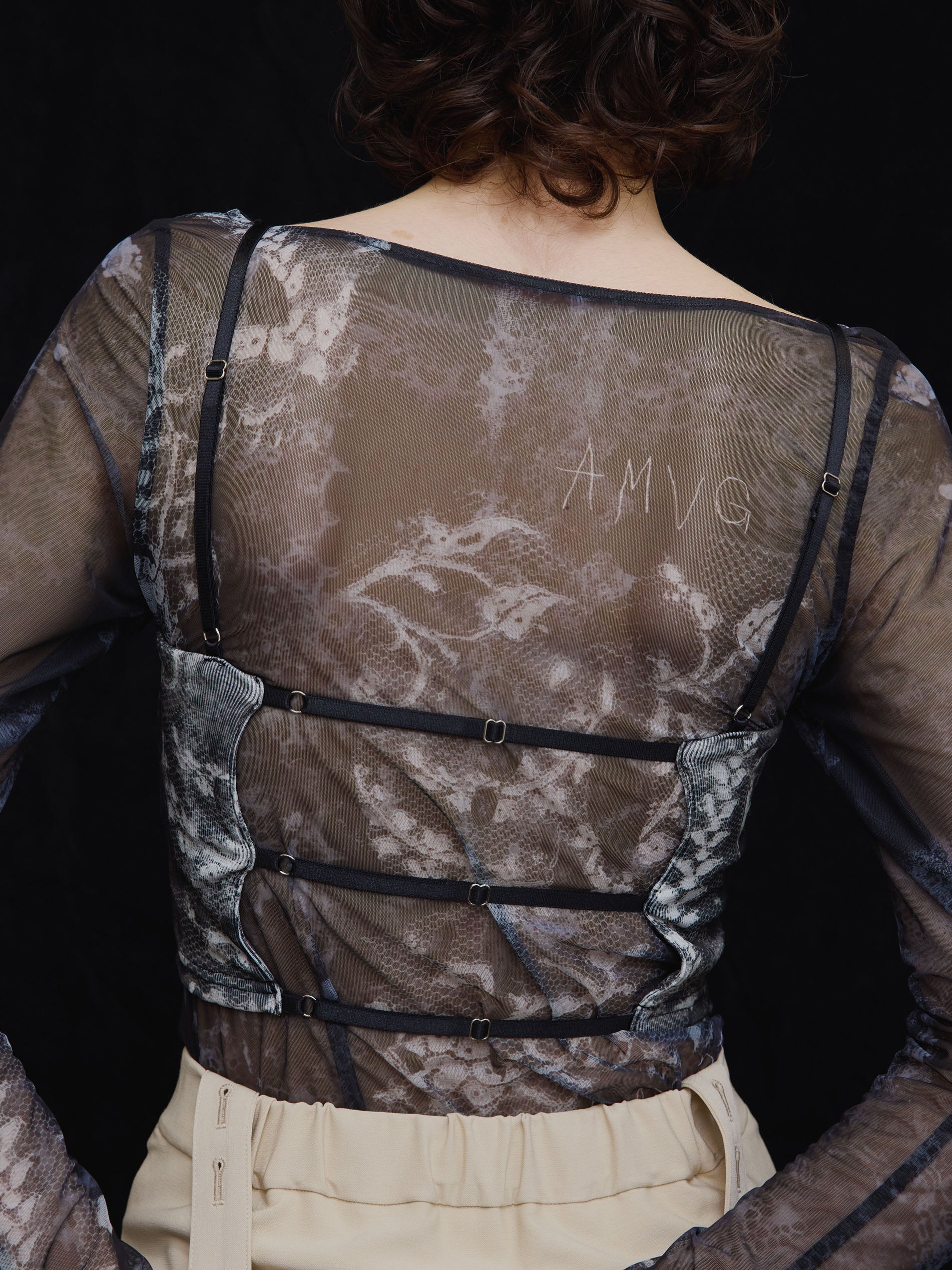 MEDI 2WAY TROMPE L'OEIL LACE PRINT SKIN TOP