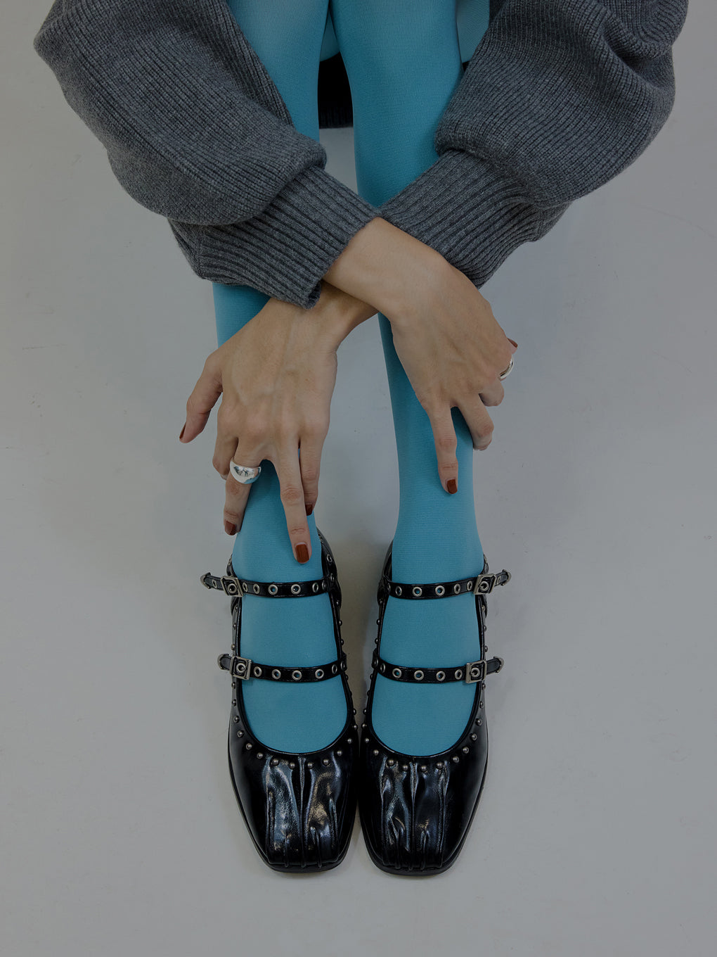 STUDS STRAP BALLET SHOES