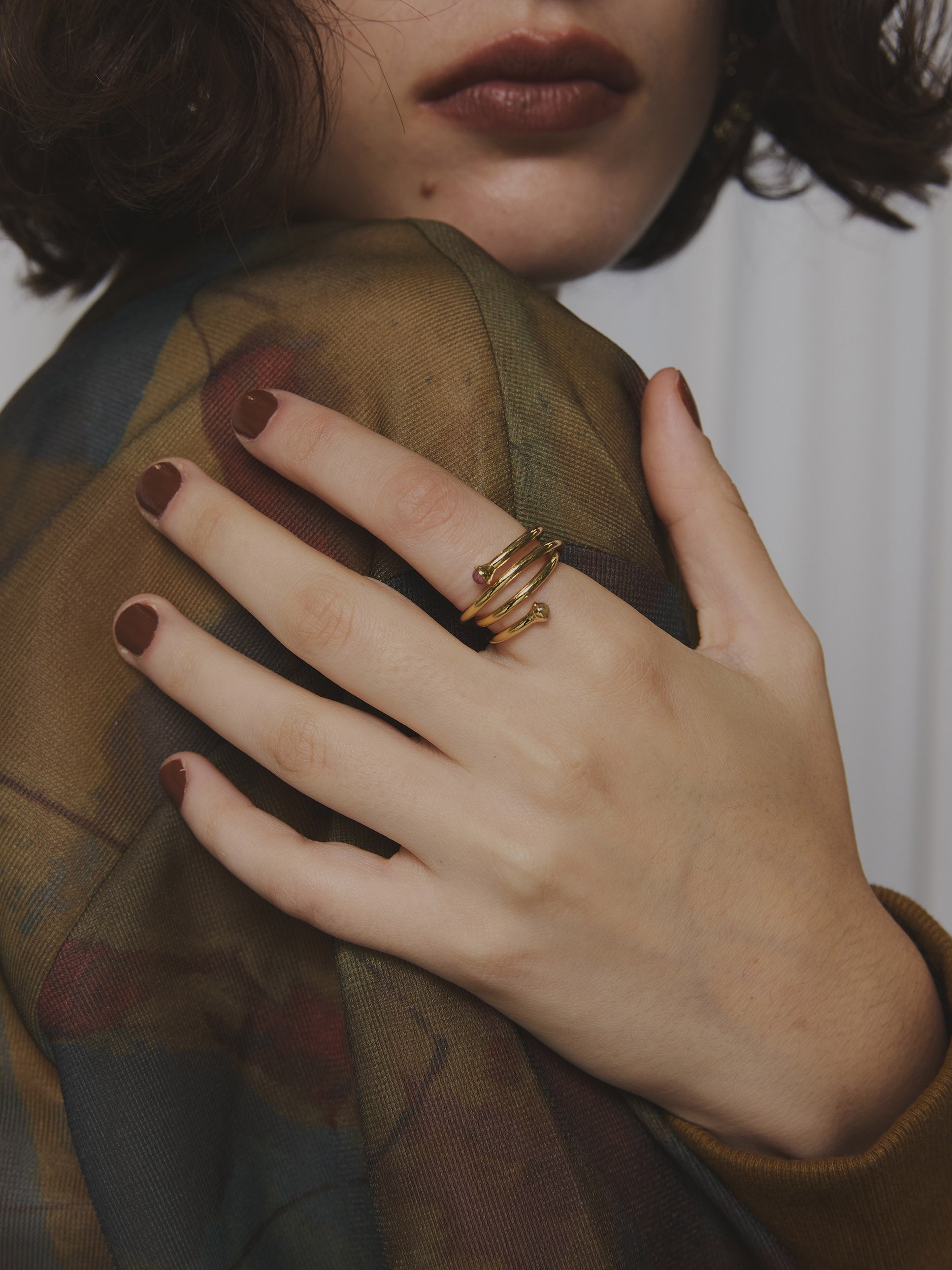 Bijou R.I Stone Spiral Ring