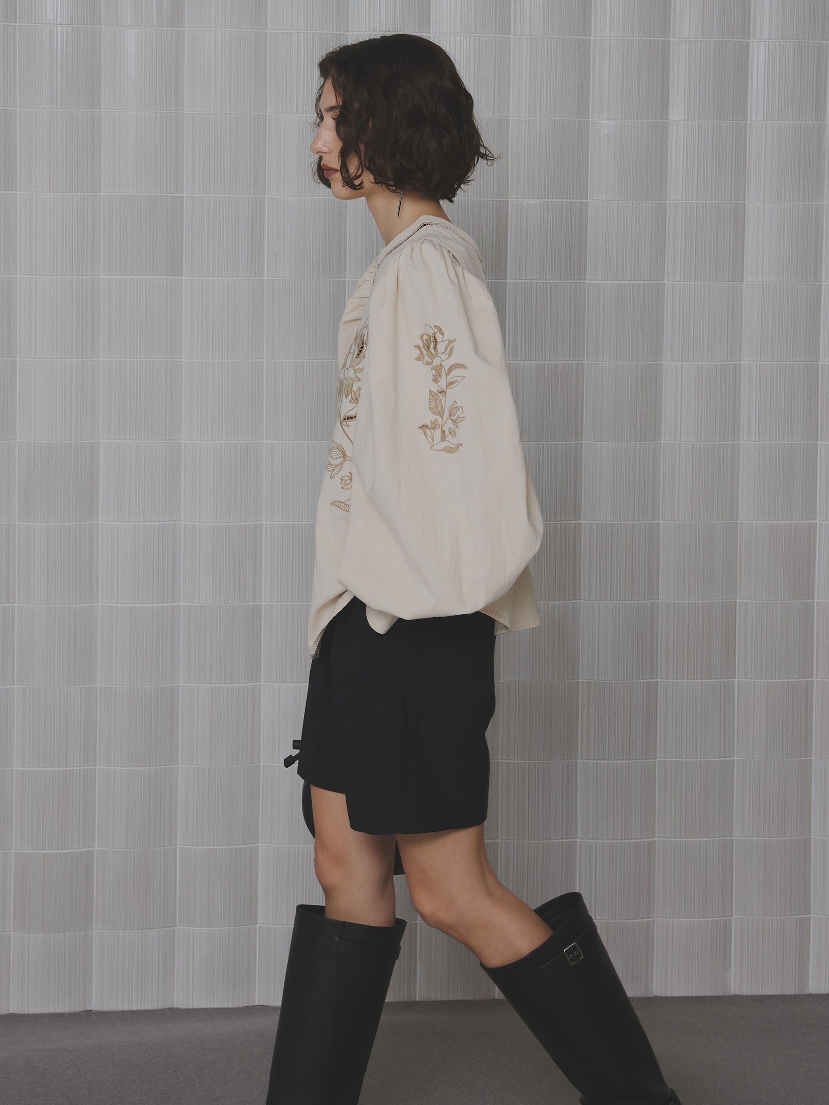 PUFF EMBROIDARY LACE BLOUSE