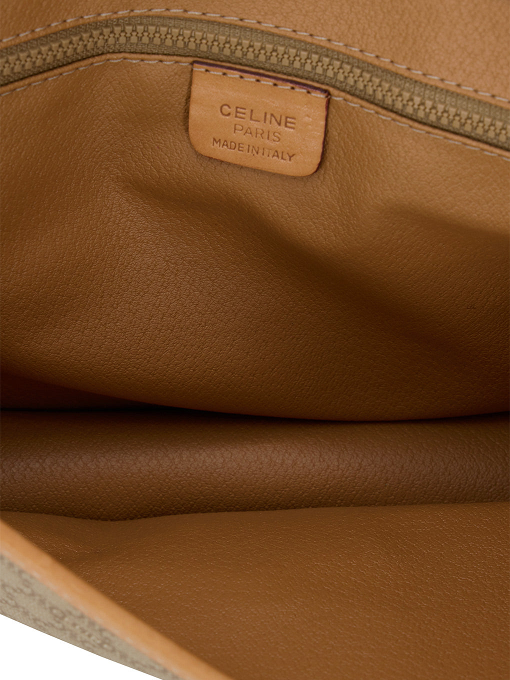 CELINE マカダムサークルロゴフラップショルダー