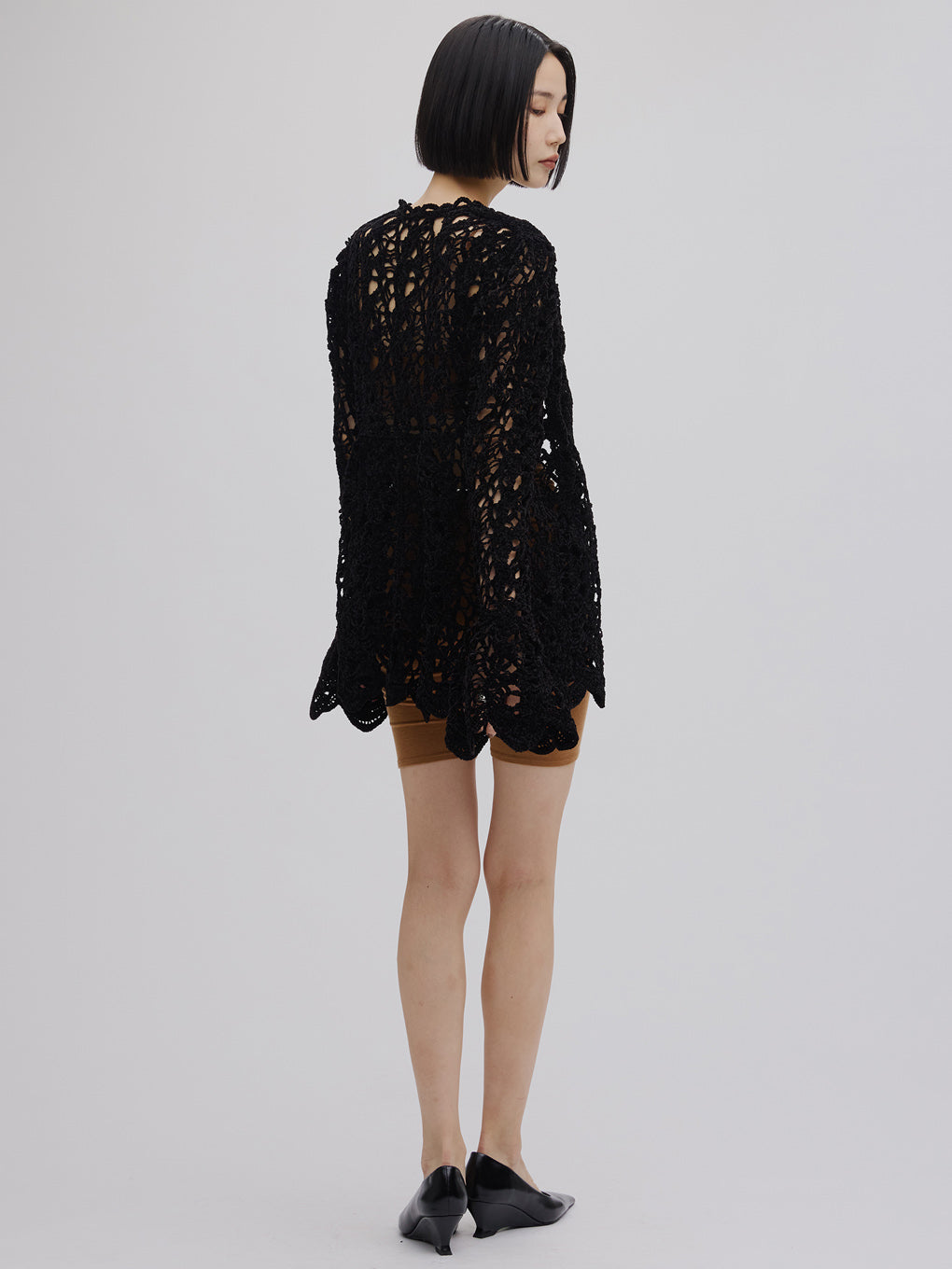 UND VELOUR LACE PEPLUM KNIT TOP