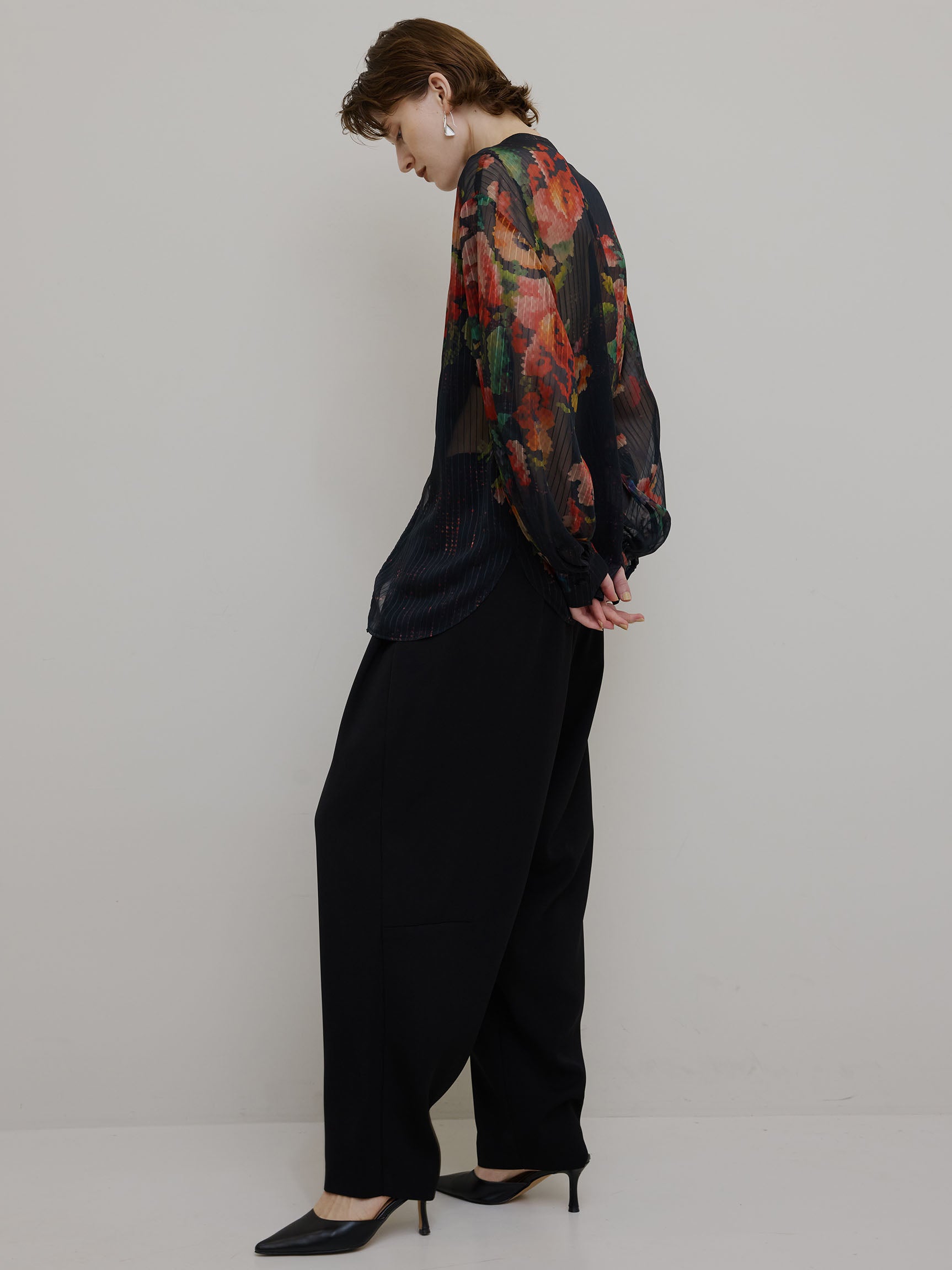 JACQUARD FLOWER PATTERN SHEER BLOUSE