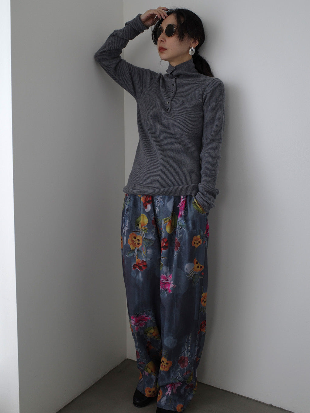UND GRACE JACQUARD PRINT PANTS