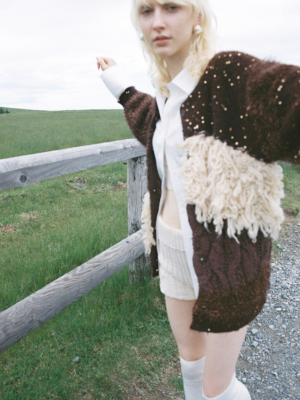 UND UNEVENNESS TIE BLOUSE