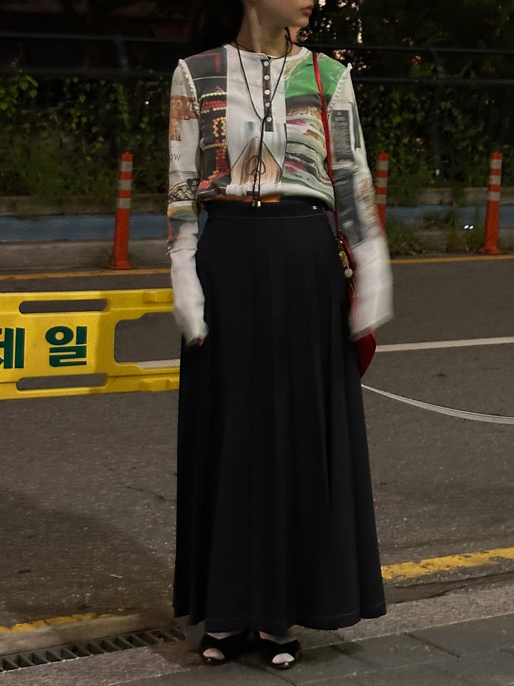 EMOTIONAL COLLAGE RIB TOP