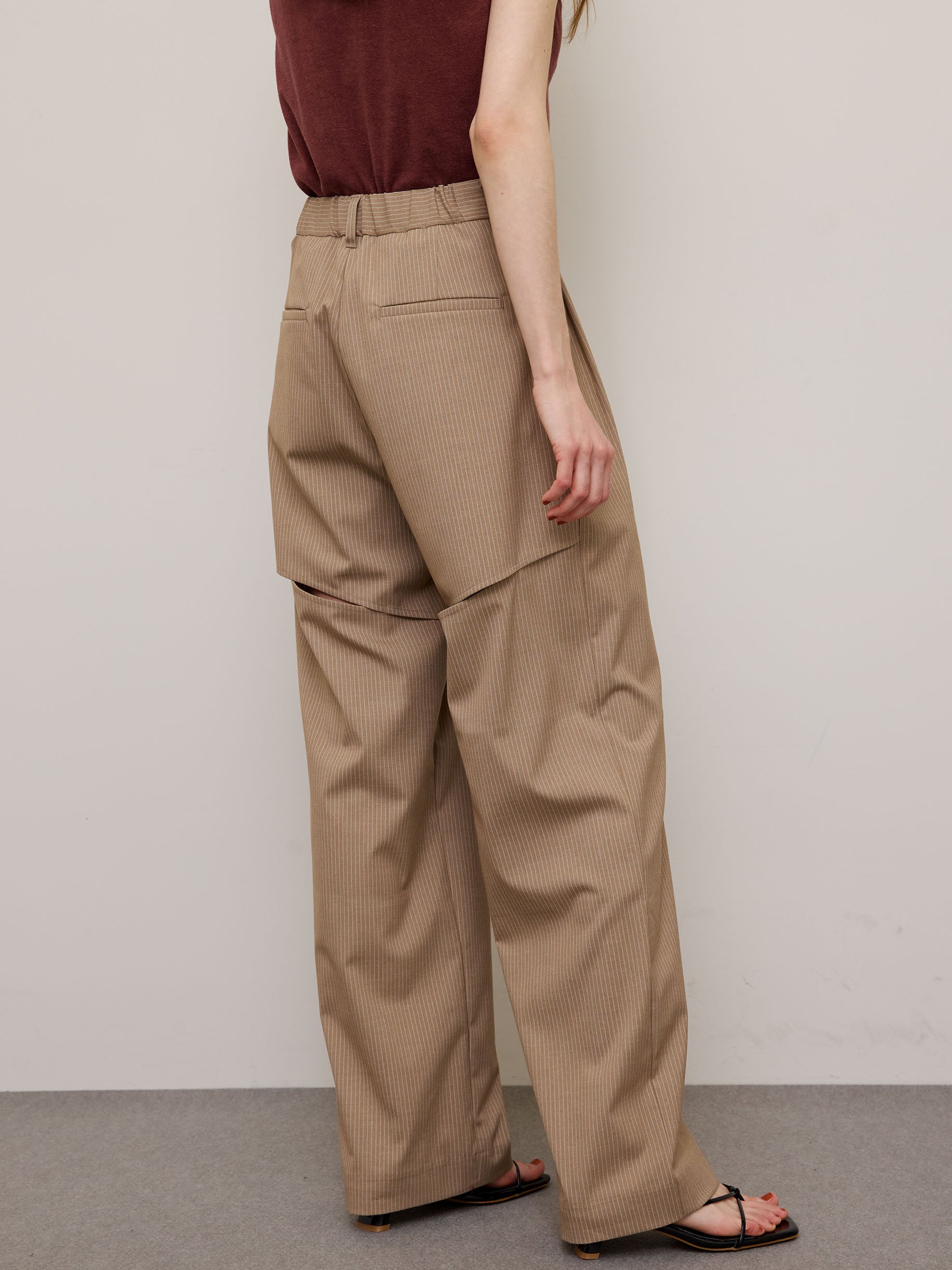 MEDI BACK SLIT PANTS