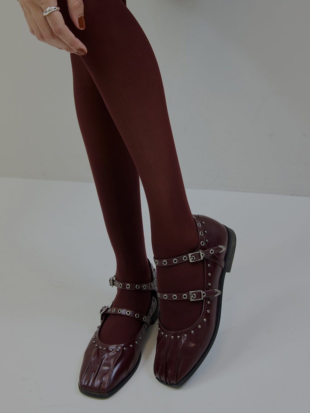 STUDS STRAP BALLET SHOES