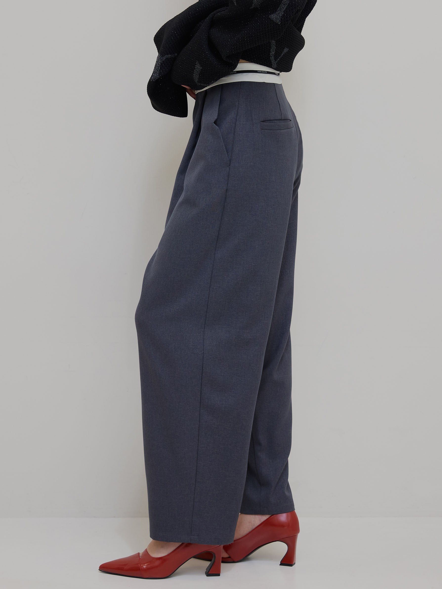 SIDE SLIT POINTED TOE PUMPS