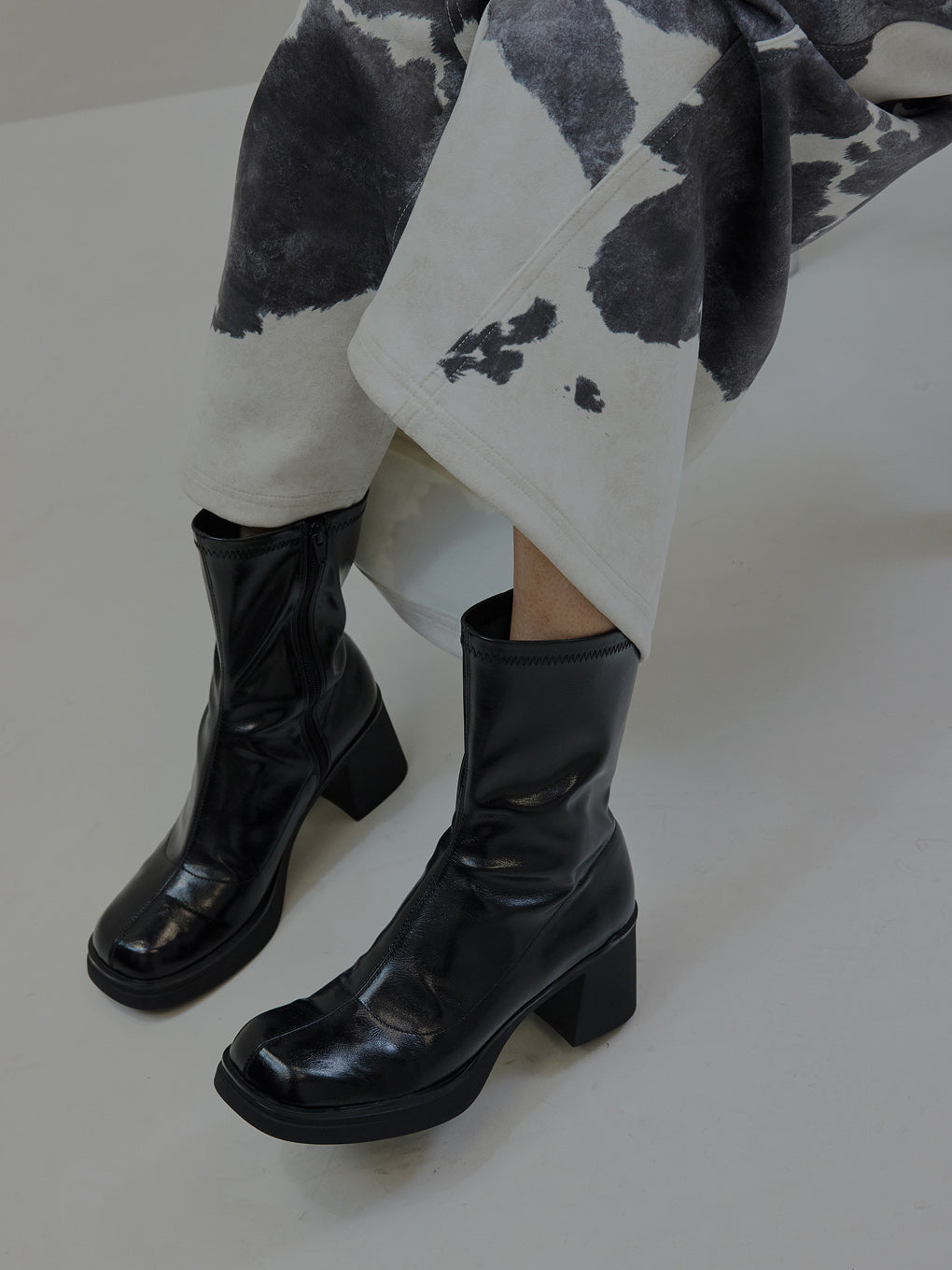 SYNTHETIC LEATHER PLATFORM BOOTS