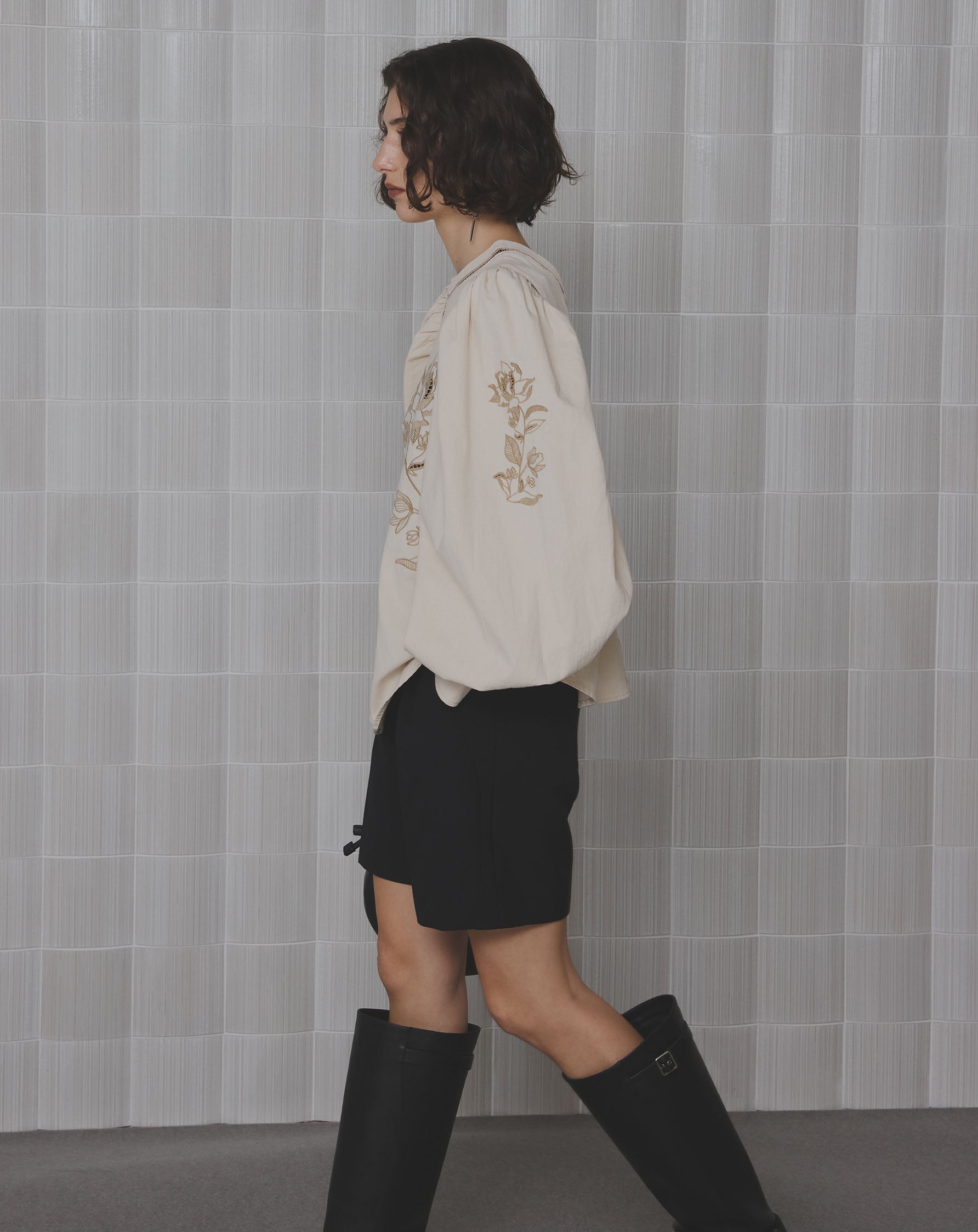 PUFF EMBROIDARY LACE BLOUSE