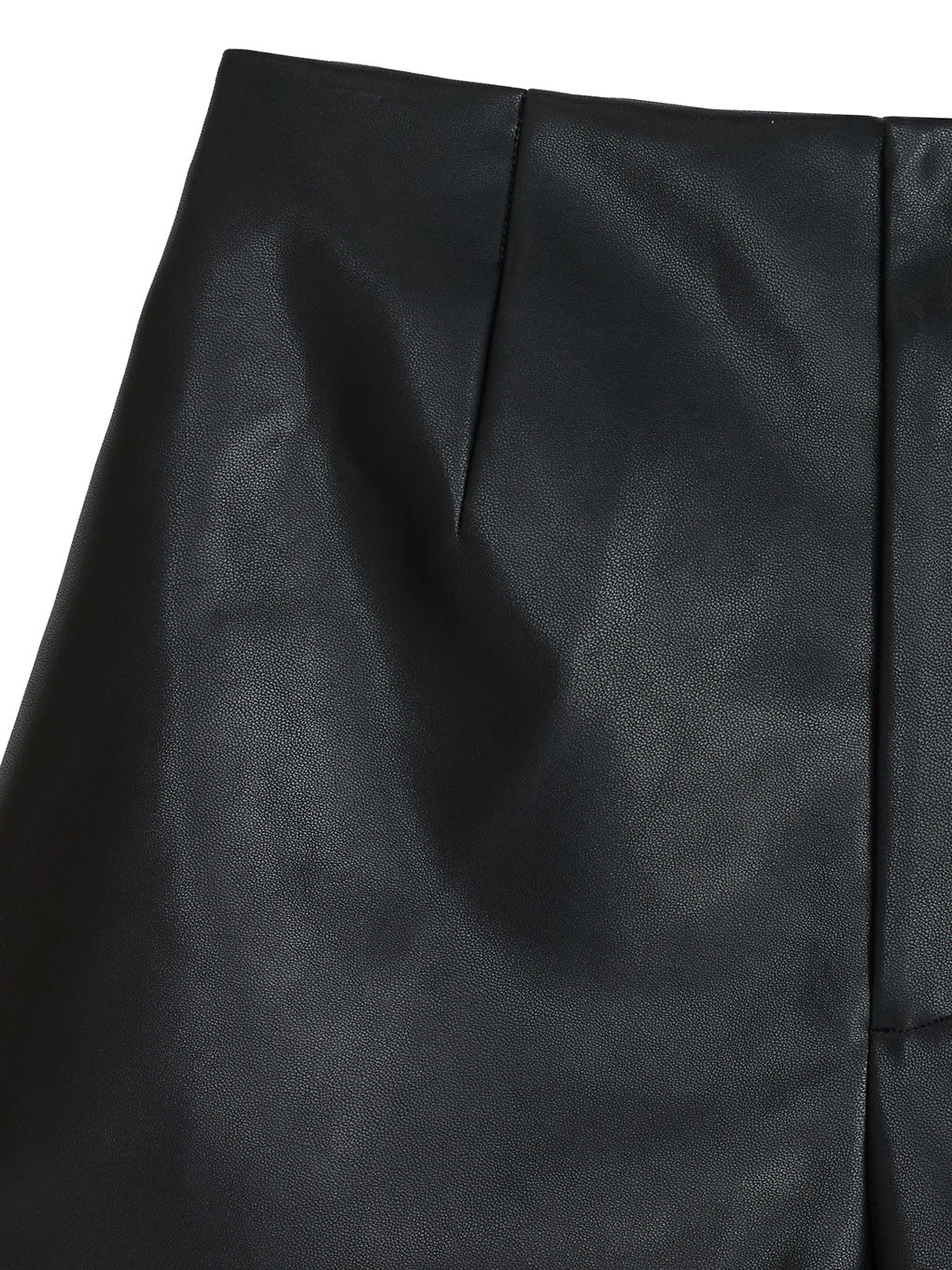SYNTHETIC LEATHER SHORT PANTS