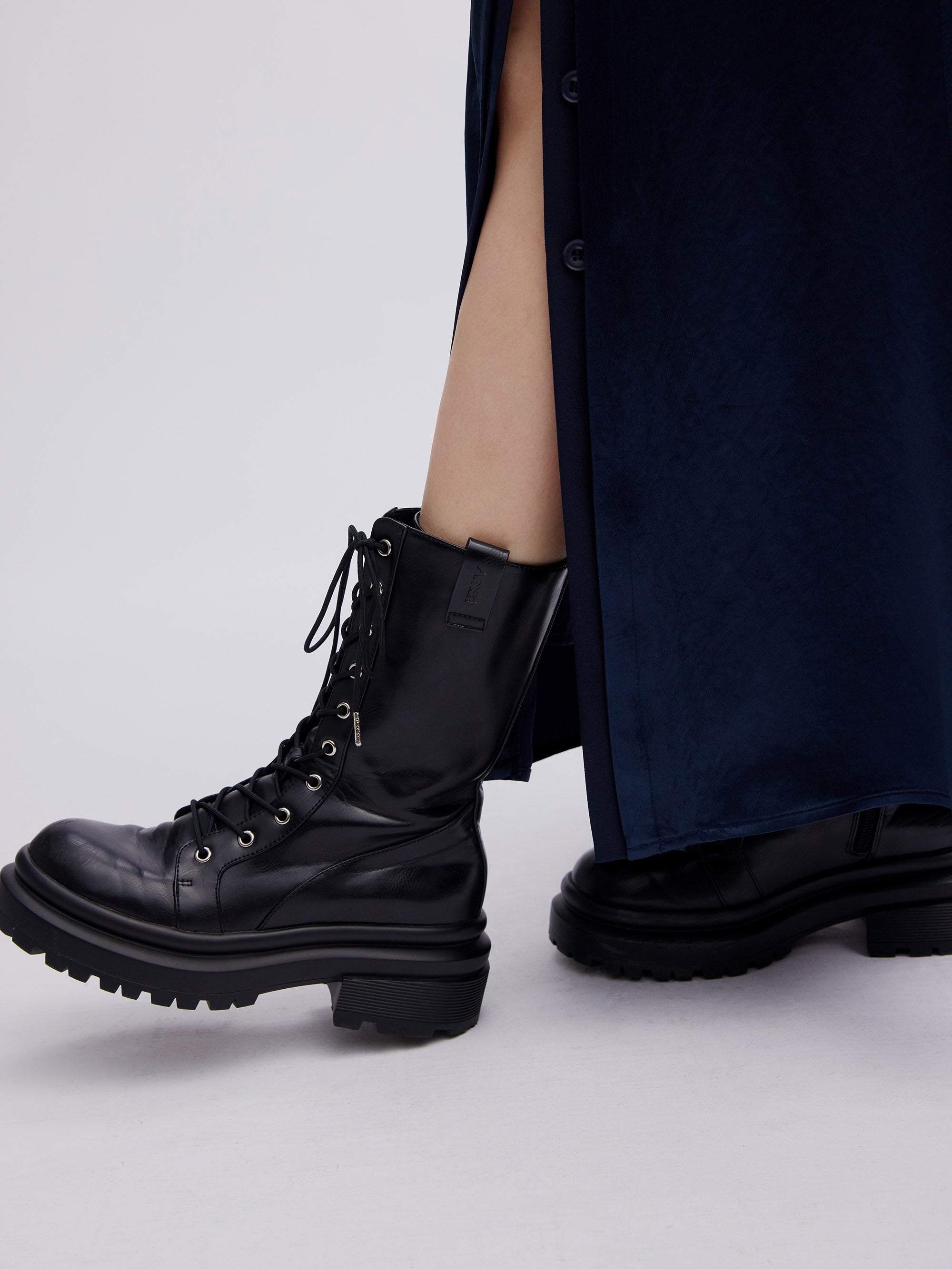 LACE UP TANK SOLE BOOTS