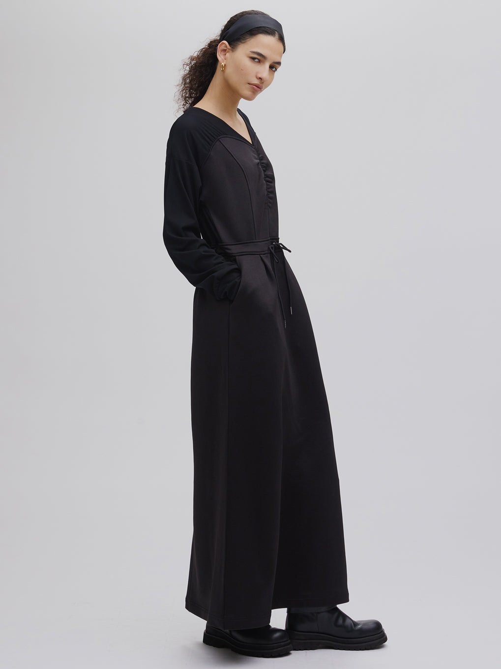 UND DOCKING DESIGN SWEAT DRESS