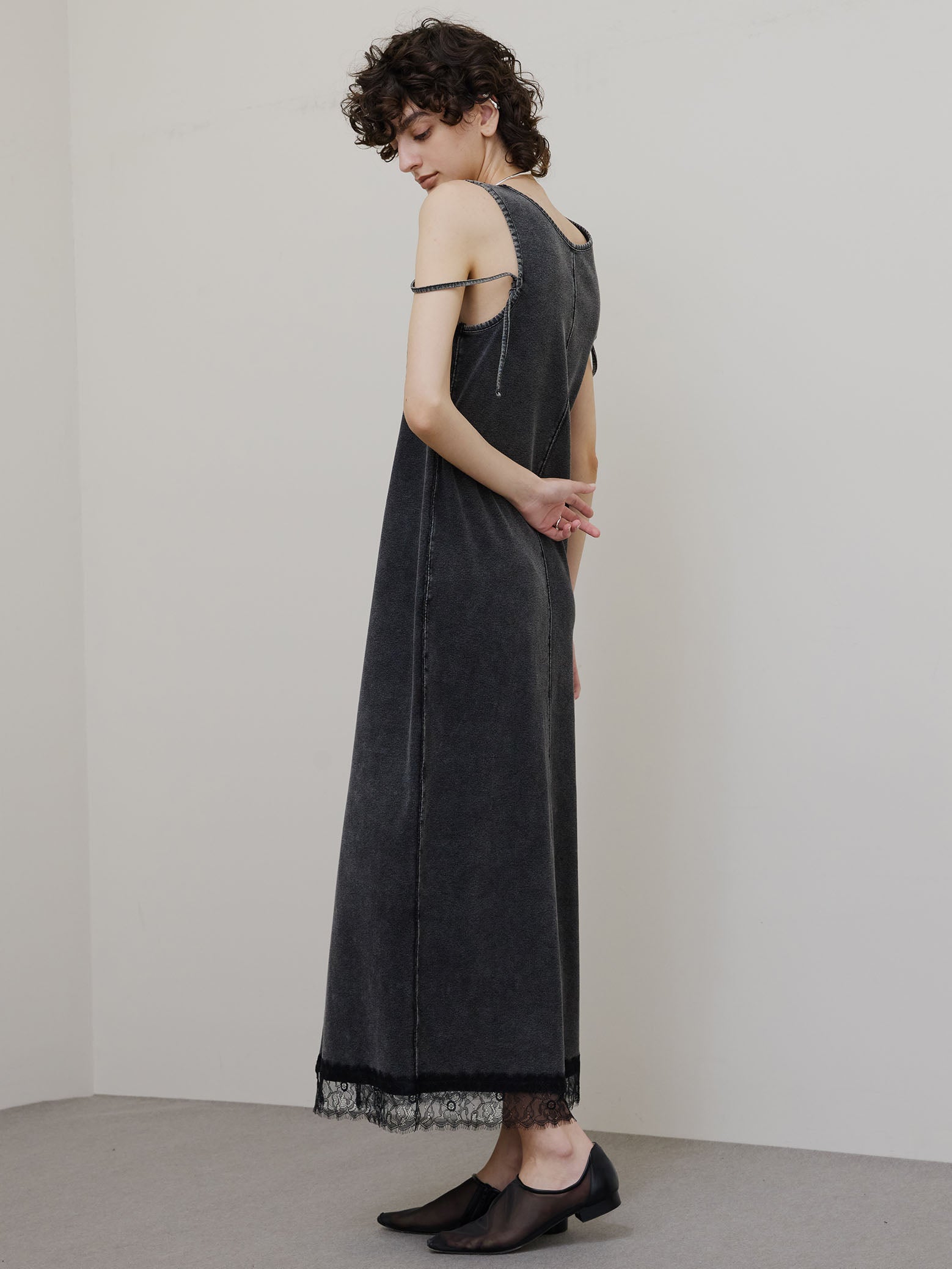 MEDI 2WAY DENIM LIKE LACE DOCKING DRESS