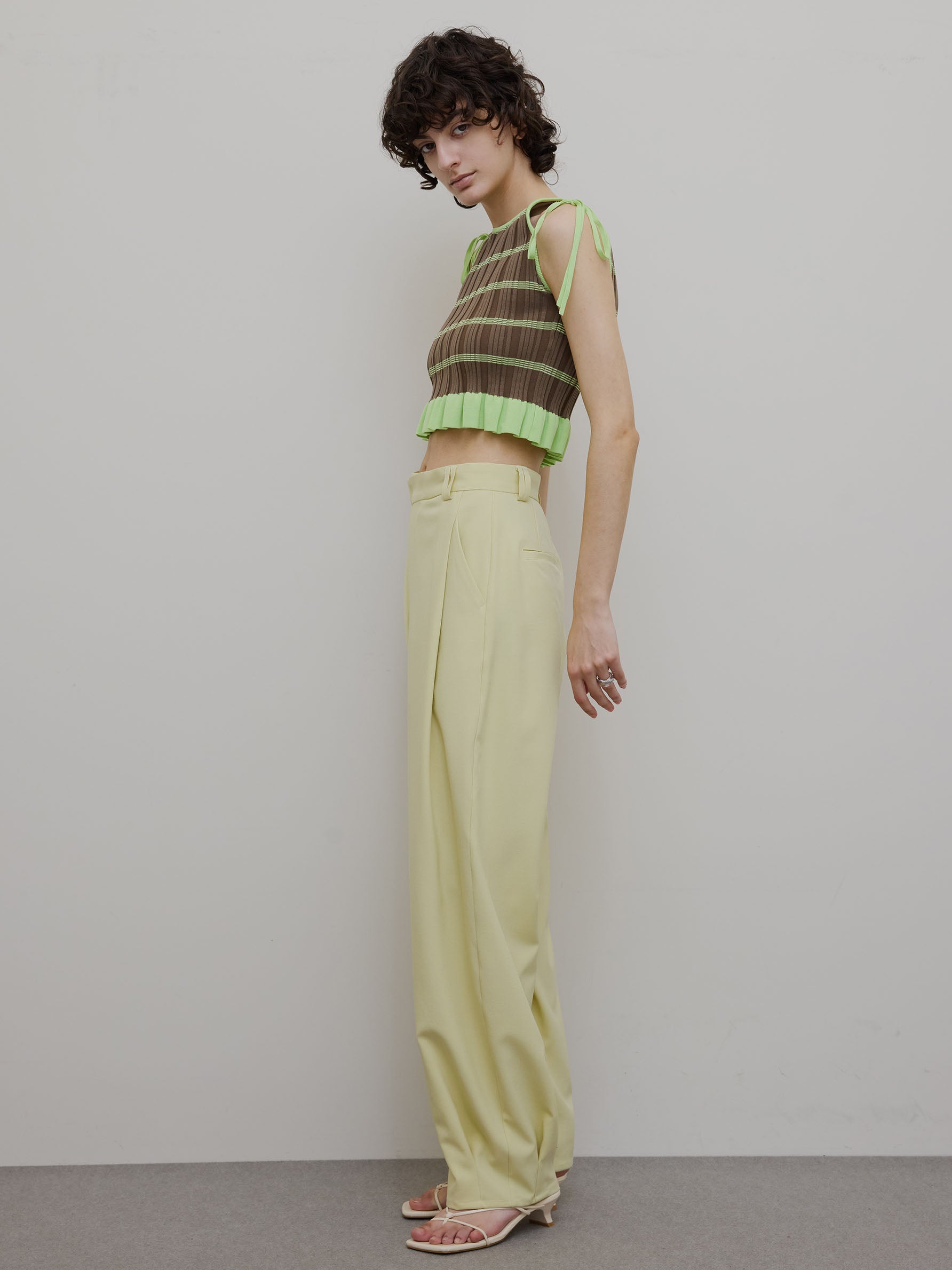 MEDI PURIPURI SHORT KNIT TOP