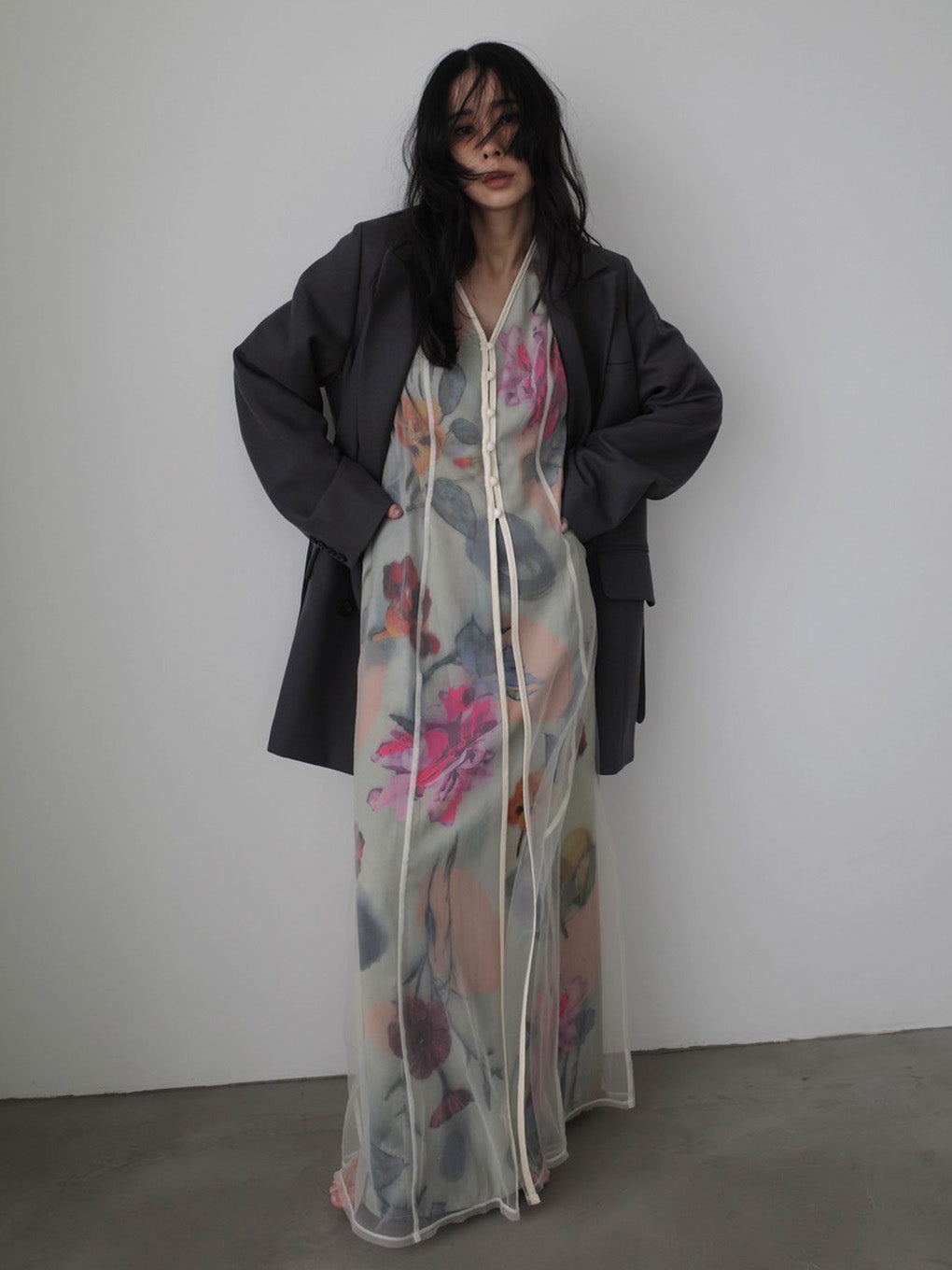 UND GRACE CHIFFON VEIL DRESS