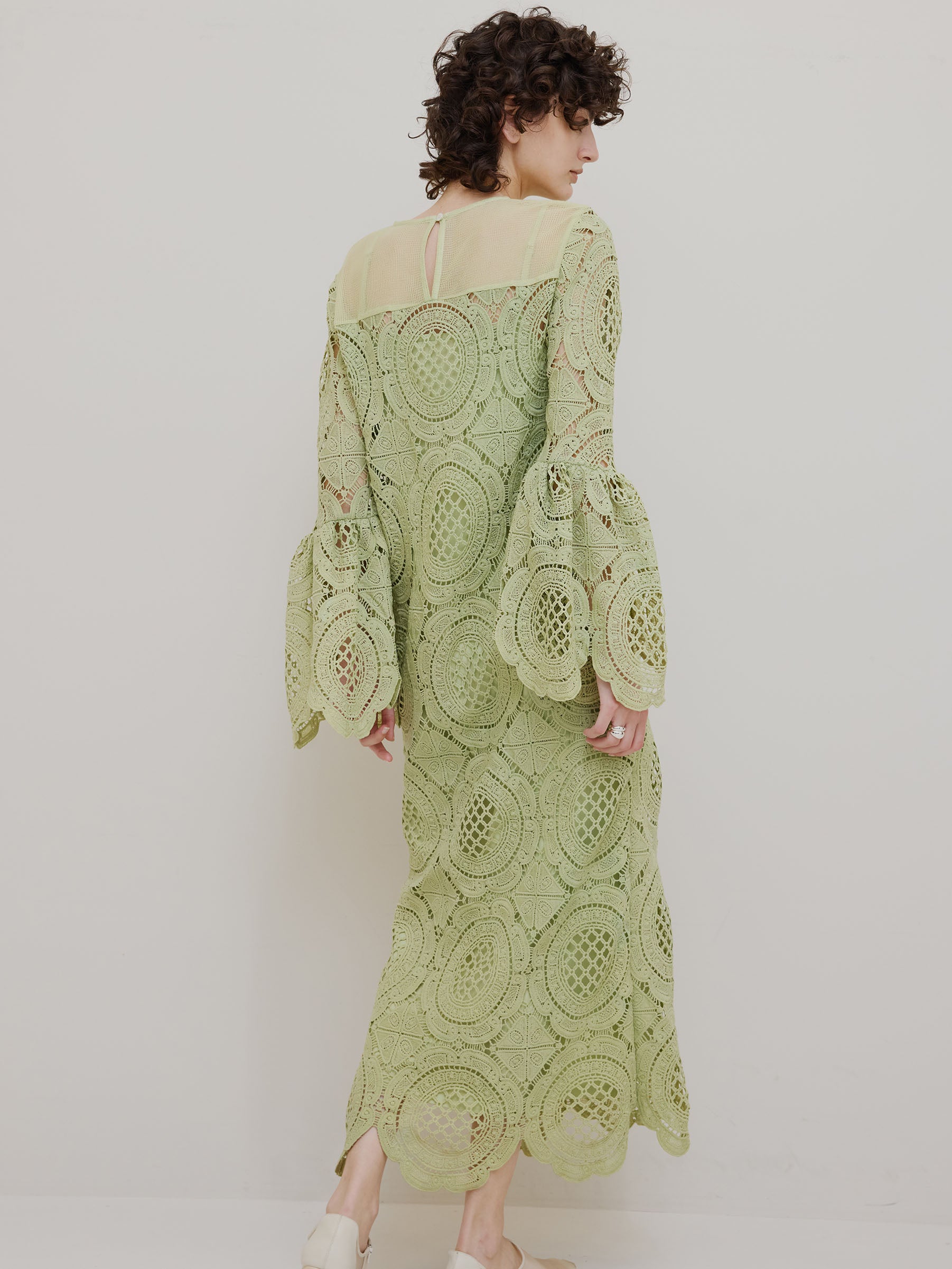 MEDI INDIAN BIG LACE DRESS