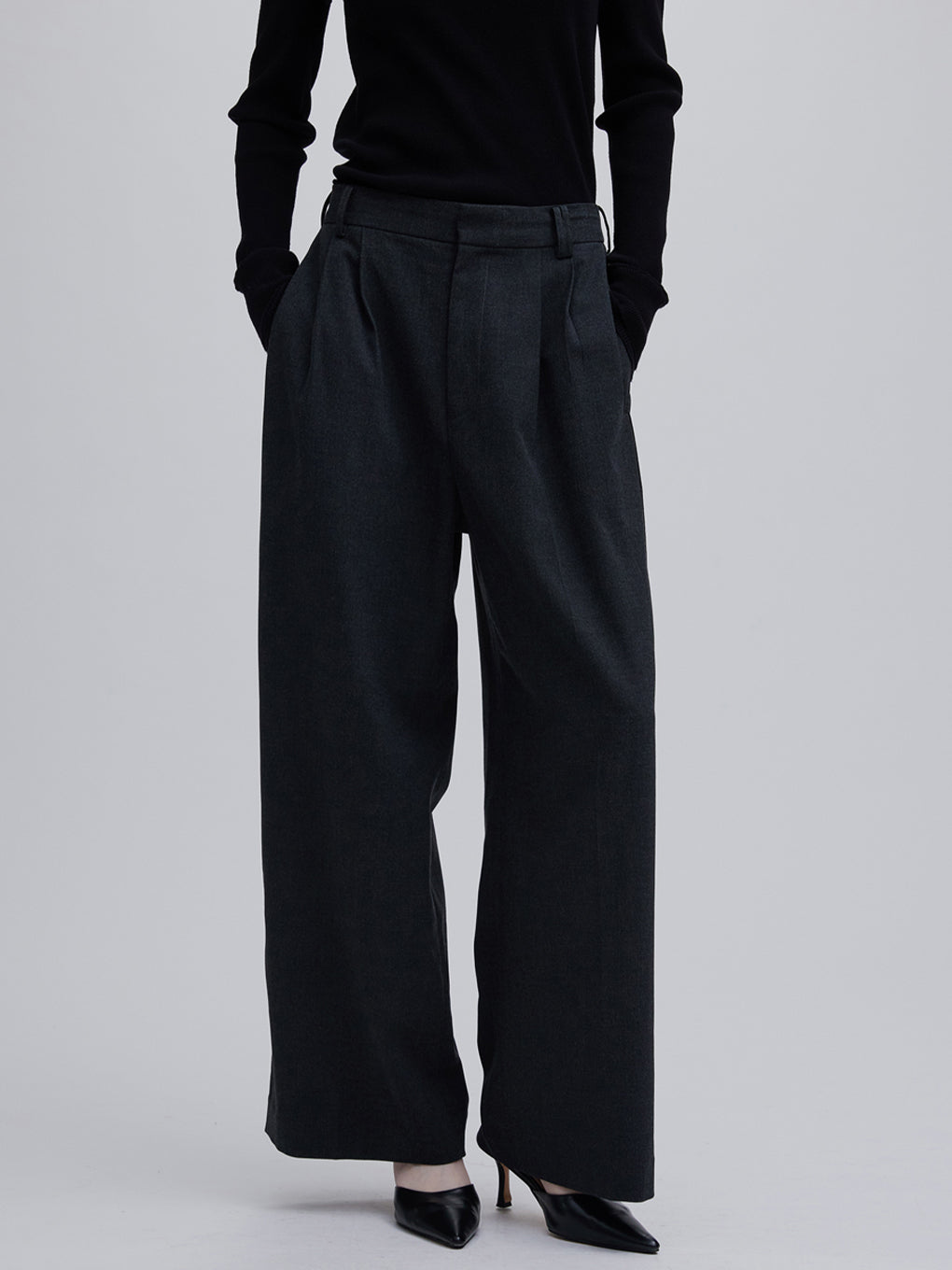 UND LINE DETAIL WIDE STRAIGHT PANTS