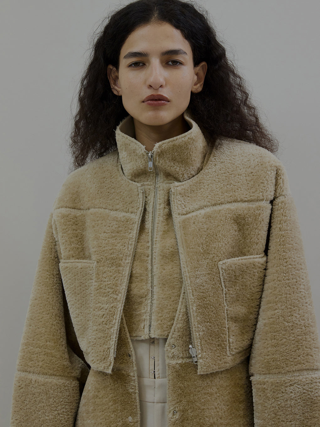 BOA COLLARLESS REVERSIBLE SHORT JACKET