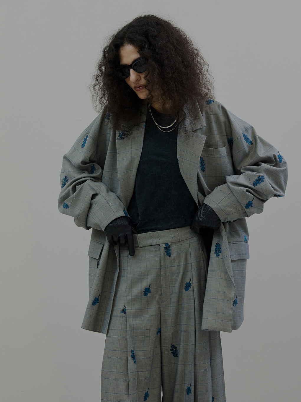 CHECK FLOWER PLEATS PANTS