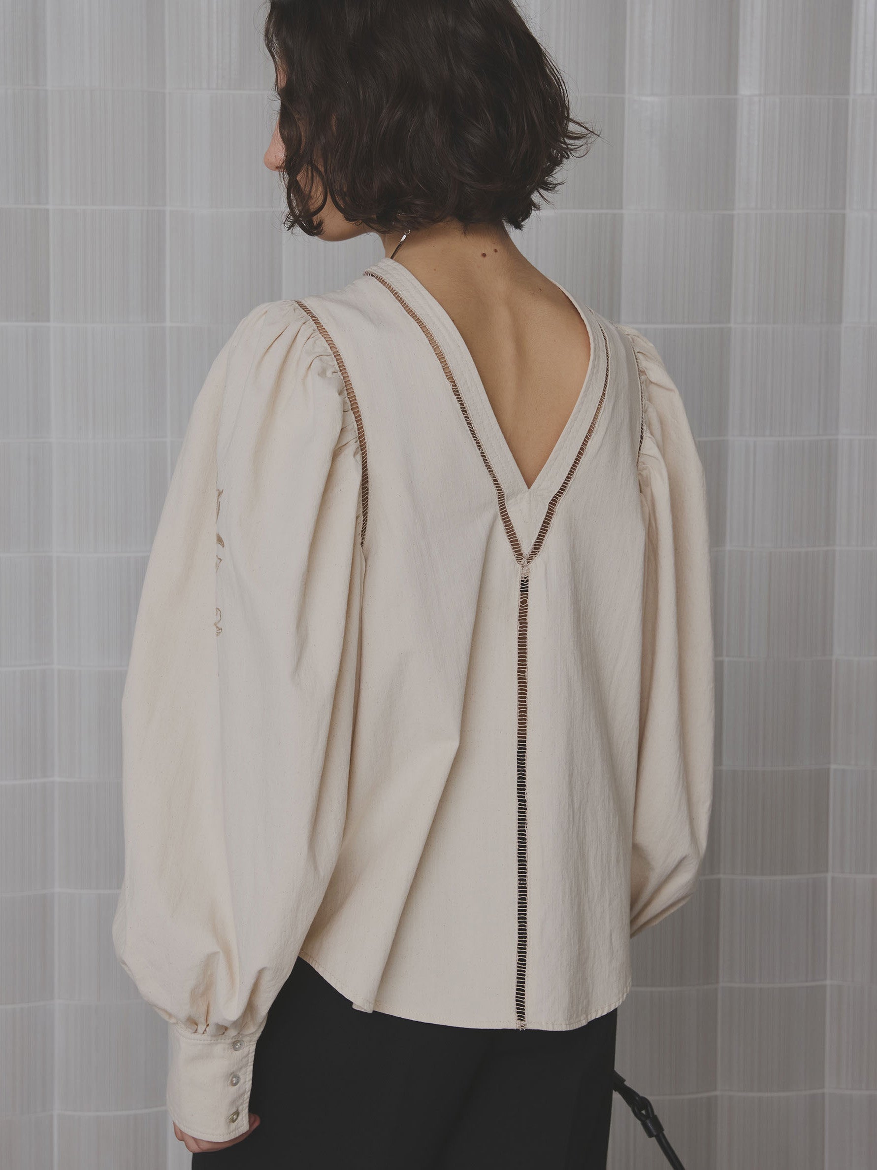 PUFF EMBROIDARY LACE BLOUSE