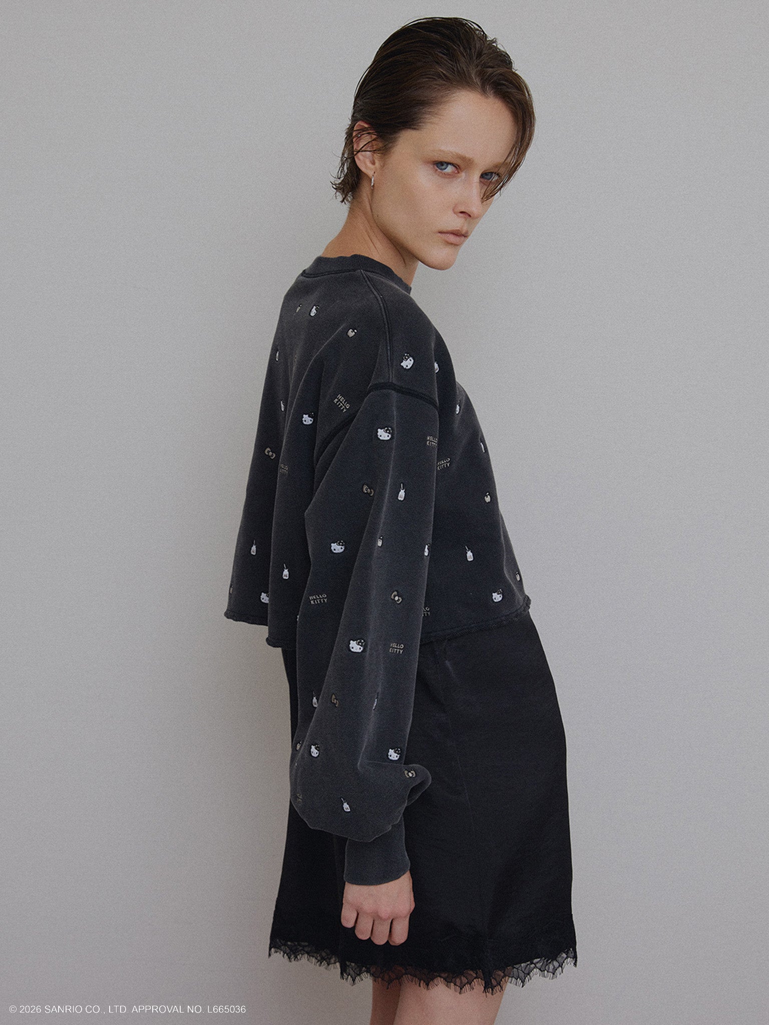 HELLO KITTY×Ameri EMBROIDERY SWEAT TOP