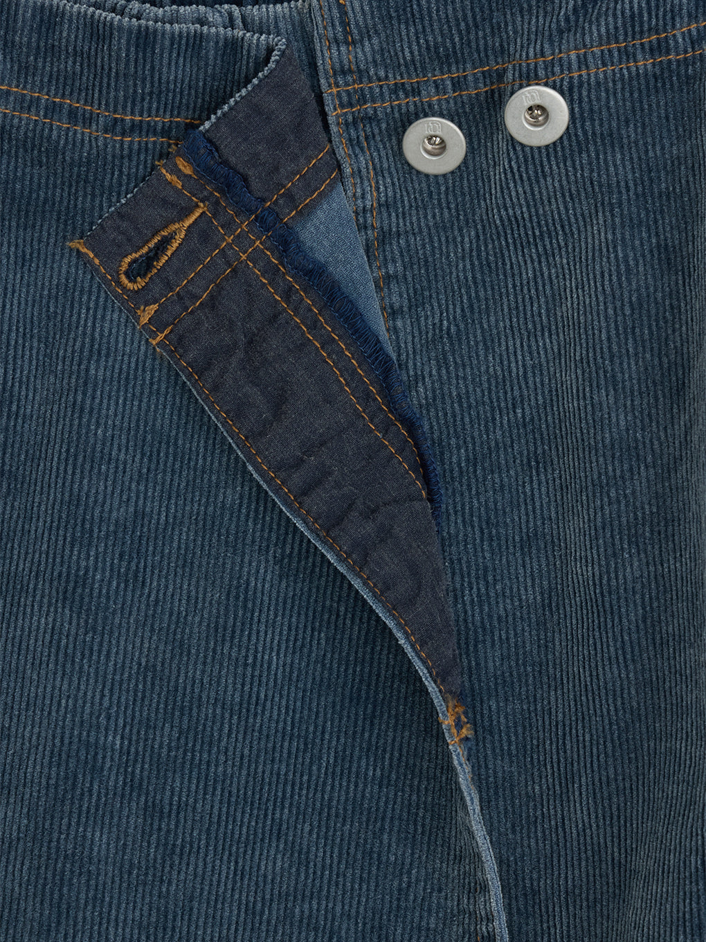 UND STRETCH CORDUROY SKIRT WITH PANTS