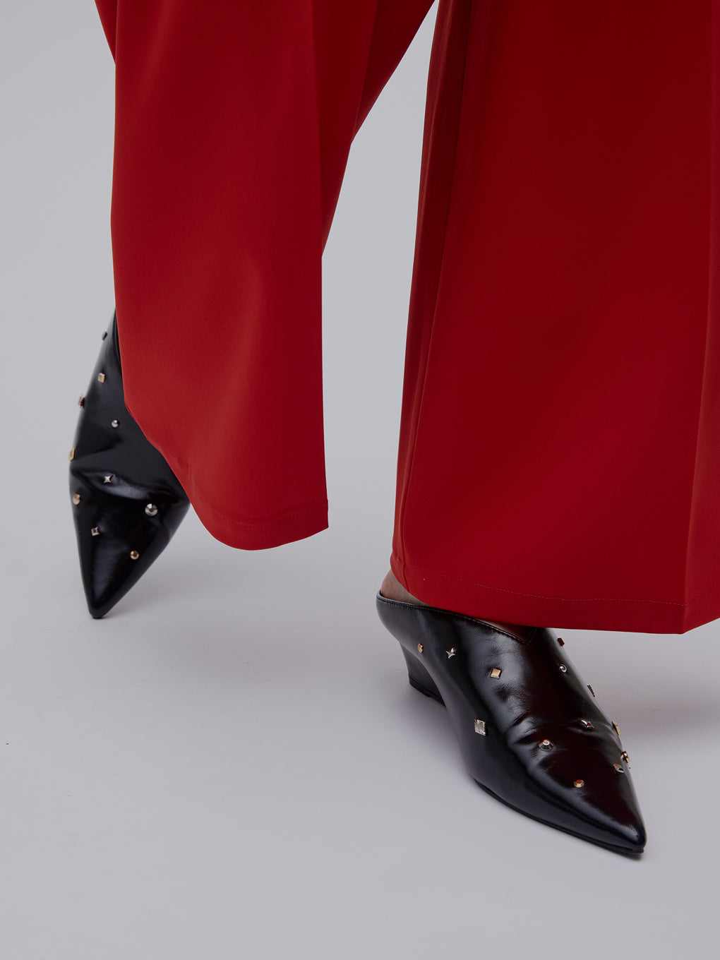 POINTED TOE WEDGE SOLE MULES