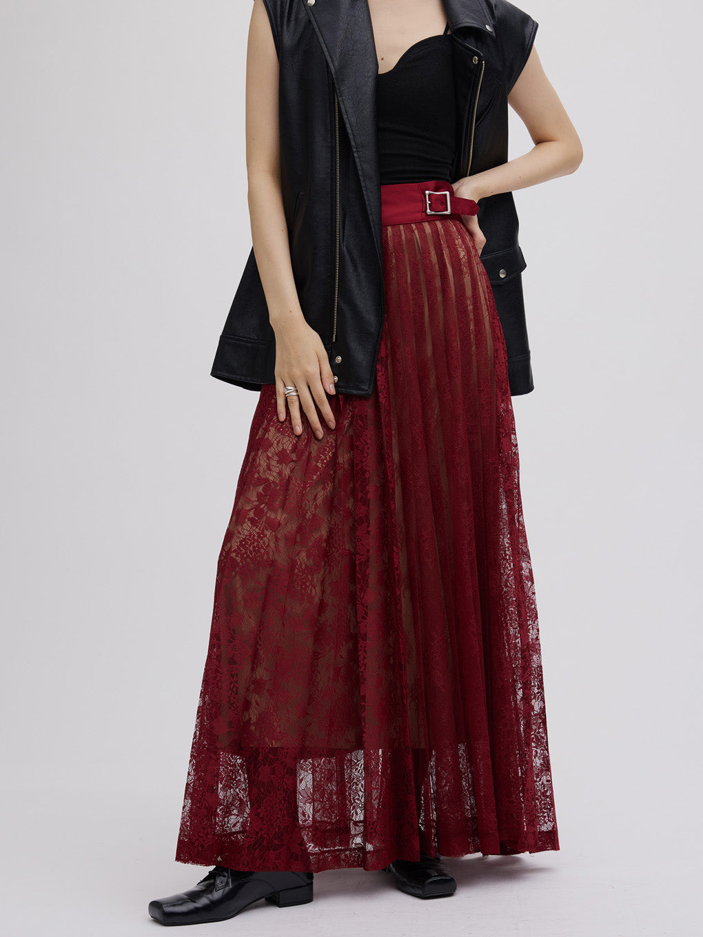 LAYERED LACE PLEATS SKIRT