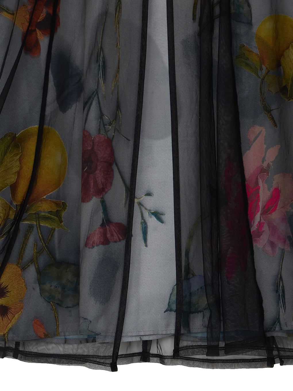 UND GRACE CHIFFON VEIL DRESS