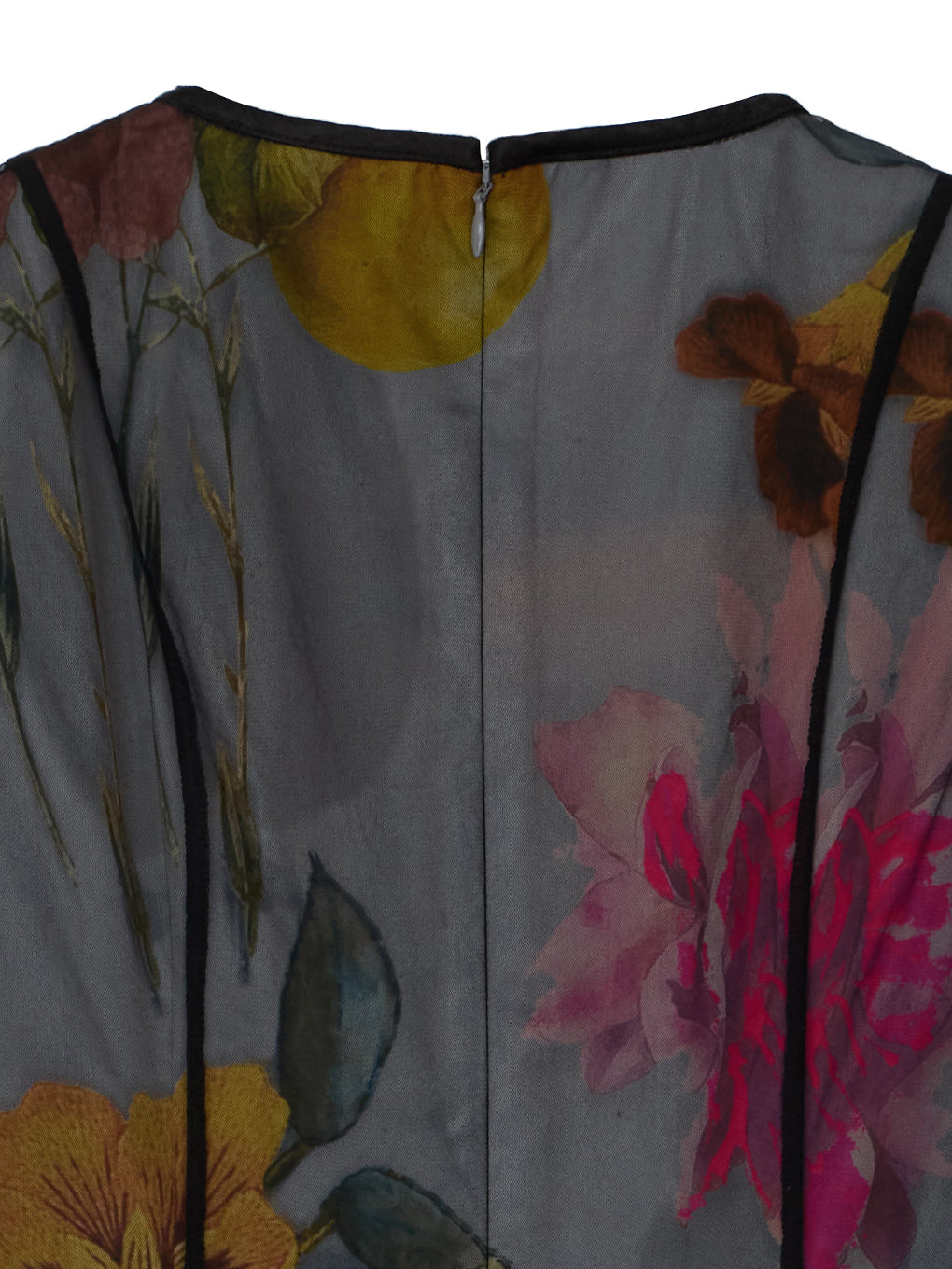 UND GRACE CHIFFON VEIL DRESS