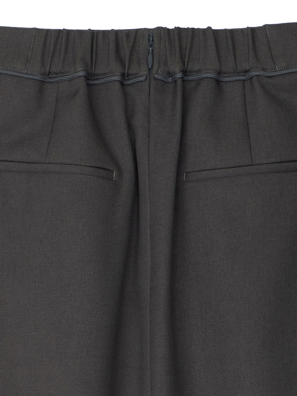 UND CENTER FLARE SKIRT