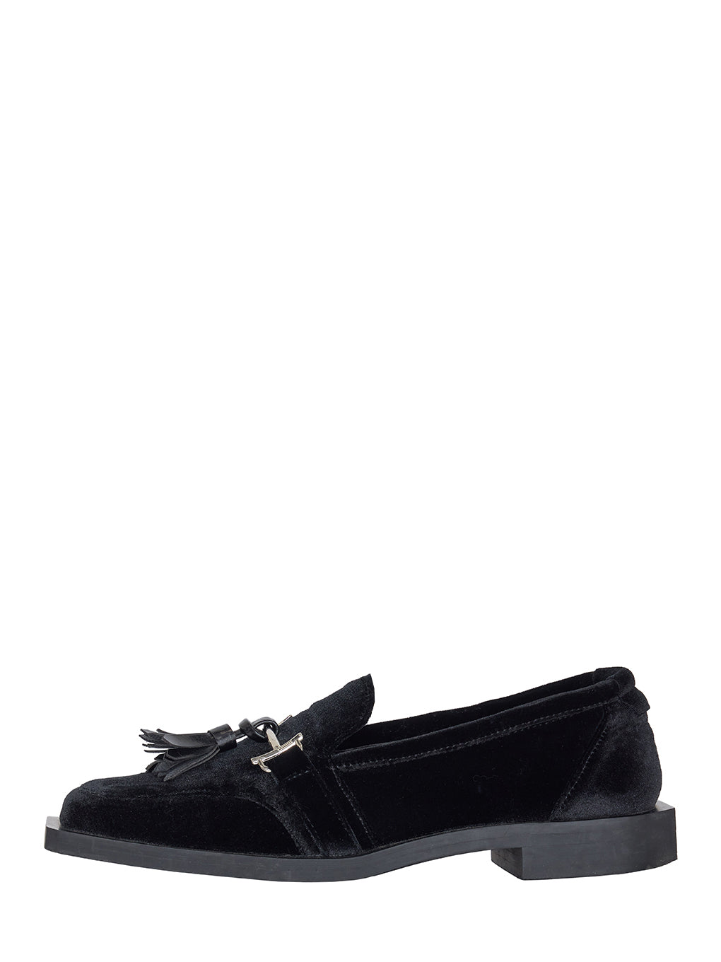 UND ANGULAR SOLE TASSEL LOAFER