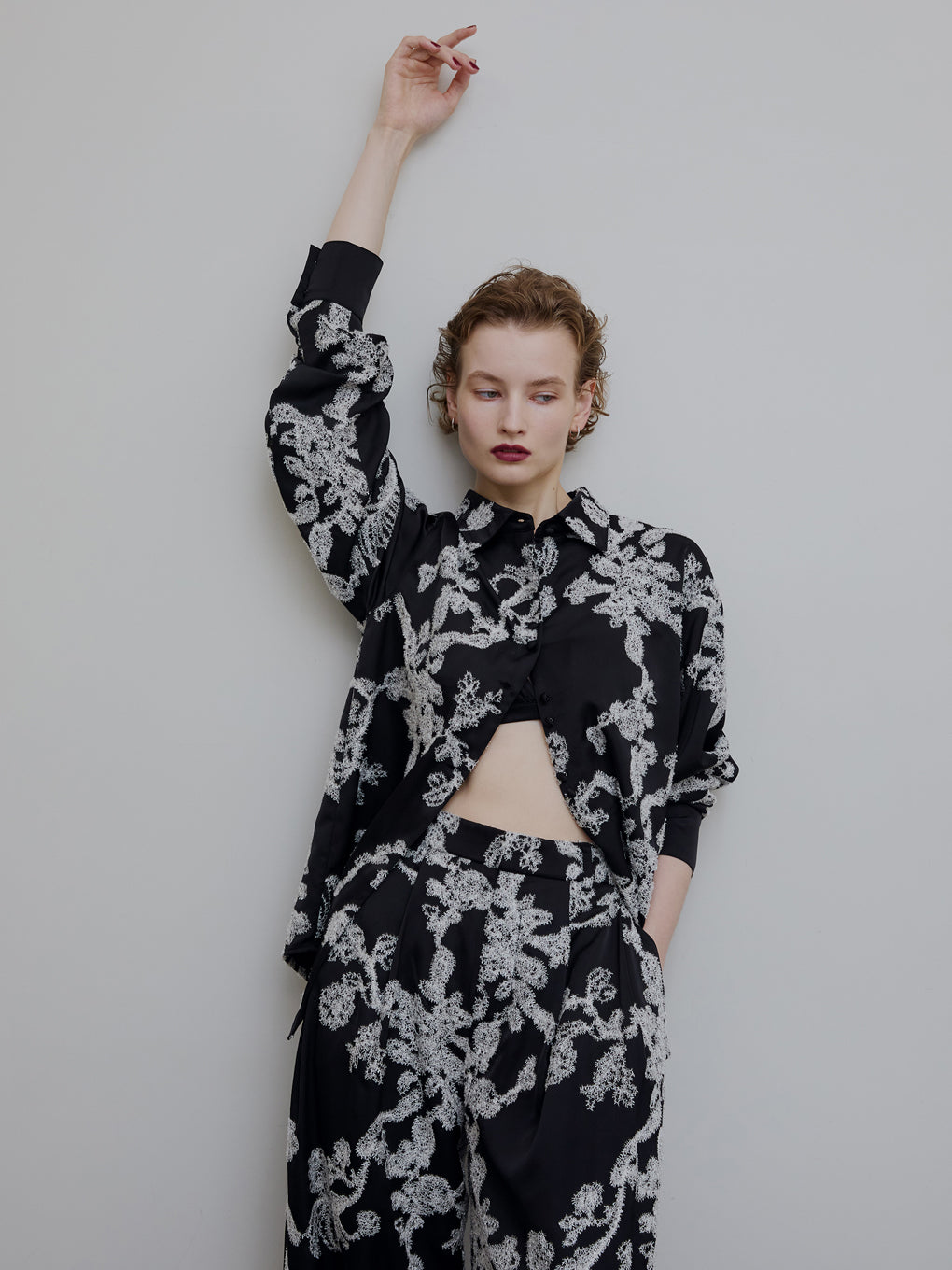 MOLE YARN EMBROIDERY SATIN SHIRT