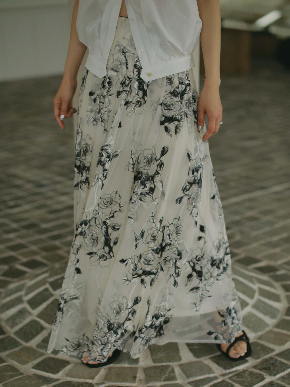 Ameri WILD ROSE CANVAS ART SKIRT