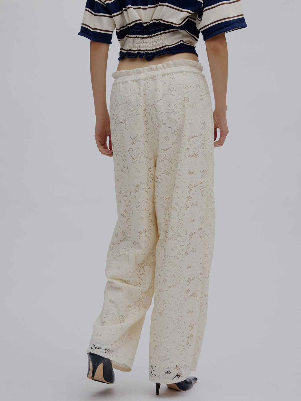 LACE GATHER CURVE PANTS