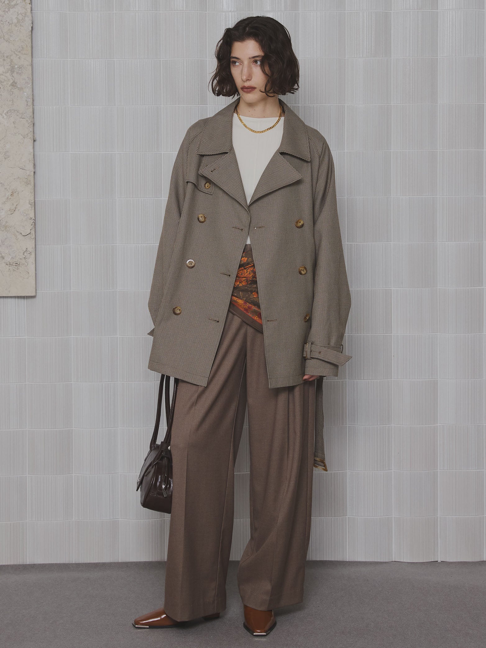 LOOSE STRAIGHT TUCK PANTS